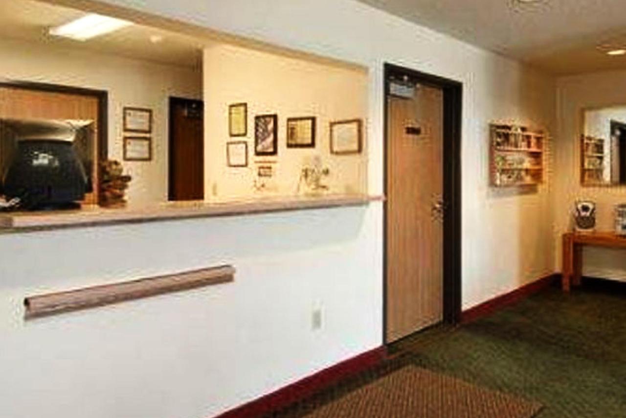 Coratel Inn & Suites By Jasper New Richmond Exterior photo